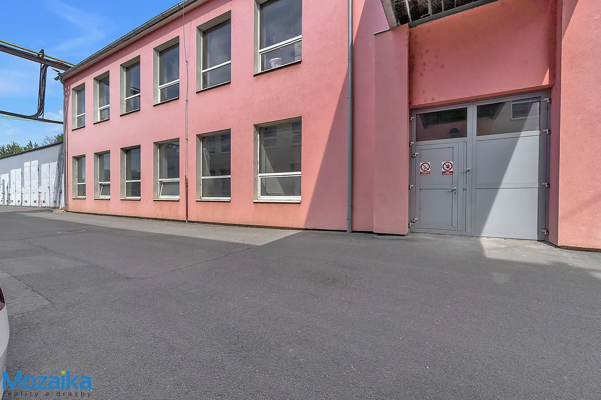 Pronájem výrobní haly, prostoru 476 m²